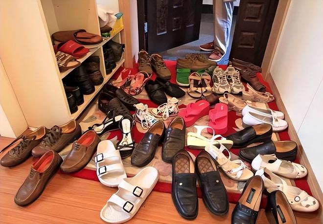家里有这5种物品一定要尽早处理掉！k8凯发国际俗话说：“财不入脏屋”(图2)